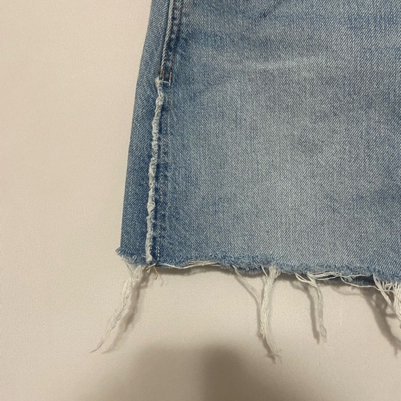 American Eagle EUC super high rise A-line distressed denim mini skirt size 8 - Picture 6 of 7